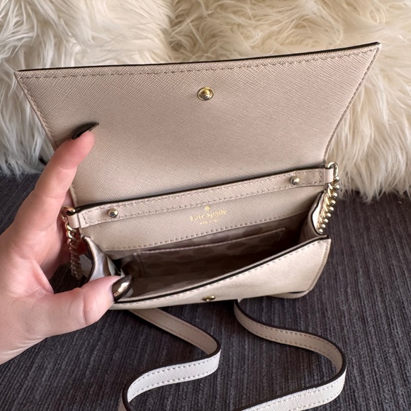 Kate Spade Crossbody - Picture 3 of 3